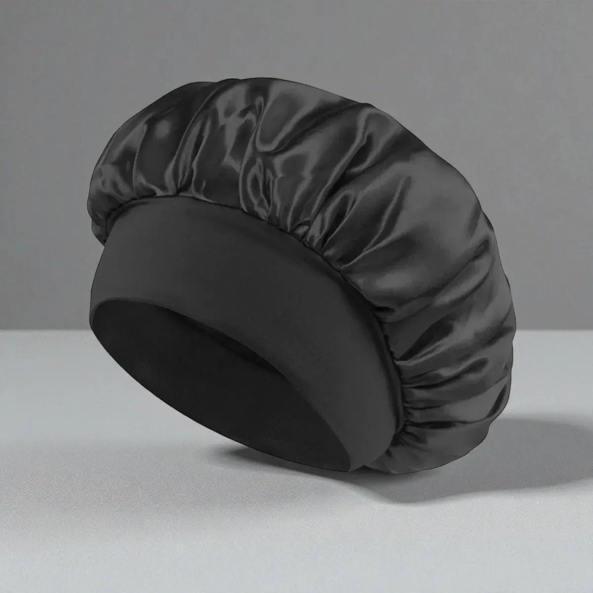 Bonnet en satin Velmy